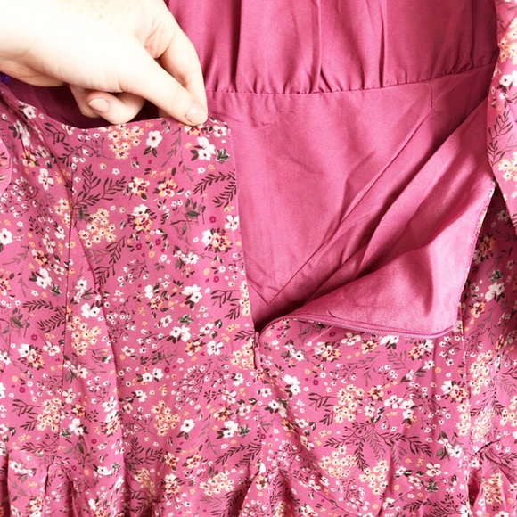 SOLD SOLD NWT Lovely Forever21 Floral Print Dress with open back - Picture 12 of 16